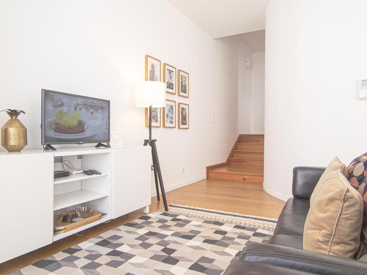 Baixa Chiado 2 Bedroom Duplex Apt With Ac Elevator Lisboa المظهر الخارجي الصورة
